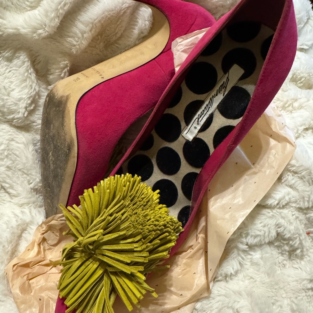 Brian Atwood Fuchsia Pointed-Toe Pump with Fringe Accent - Picture 2 of 3